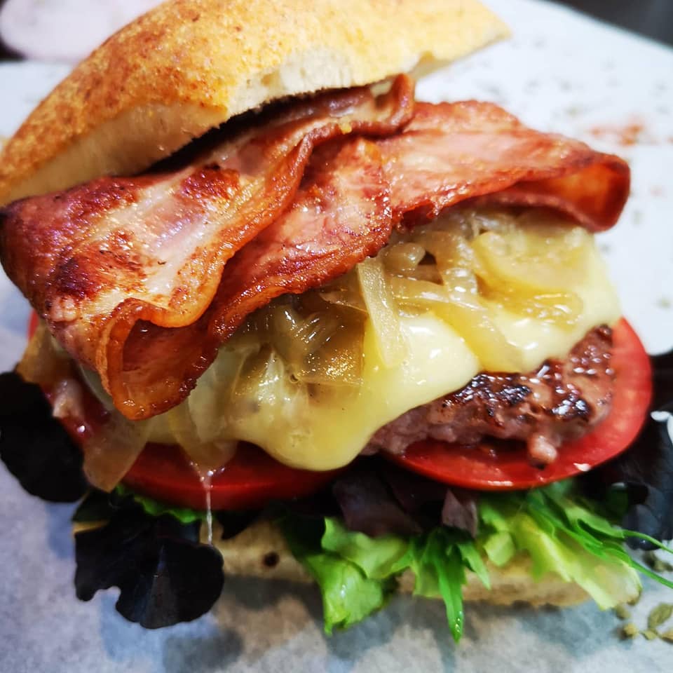 L’hamburguesa es va inventar a Hamburg?